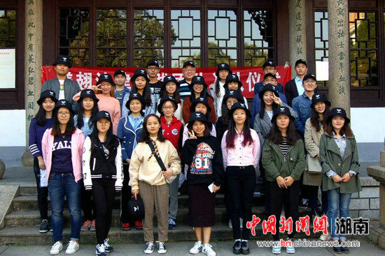 “漾翅法律实践团队”队员合影。(资料图)